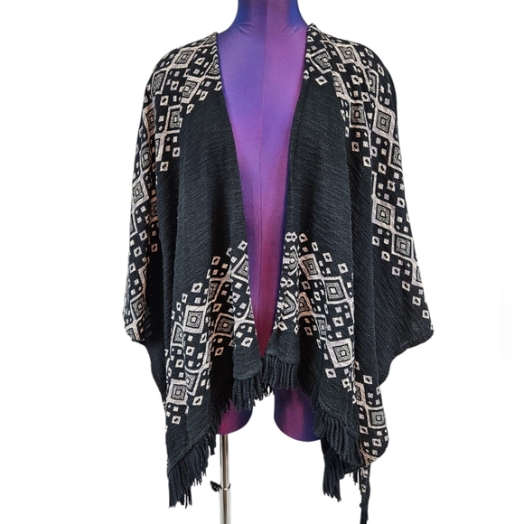 Mossimo Black Boho Chic Tapestry Aztec Fringed Oversized Kimono Small Medium N66 - Picture 7 of 7